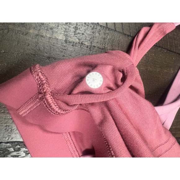 Lululemon Energy BraCherry Tint / Rose Tea, Size 4 - Picture 6 of 8